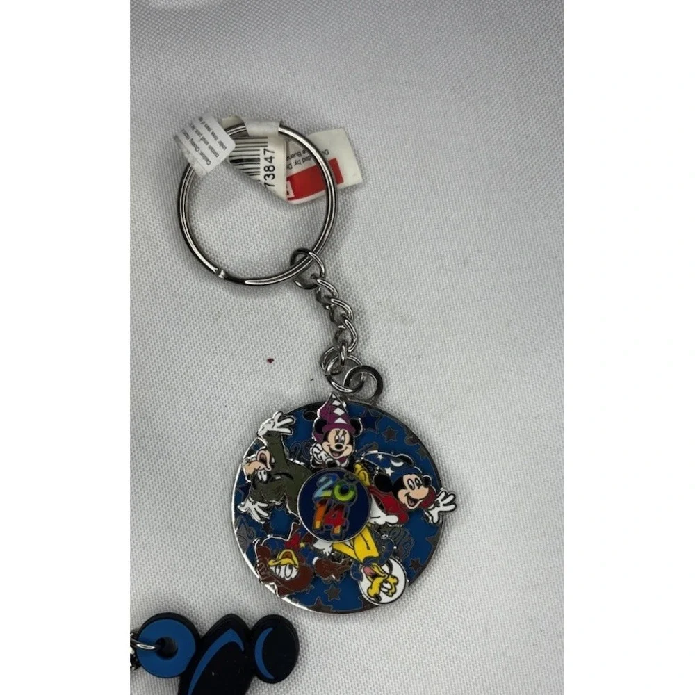 NEW Disney St. Patrick's Day Minnie Mouse Reversible Lanyard + 4 Keychains